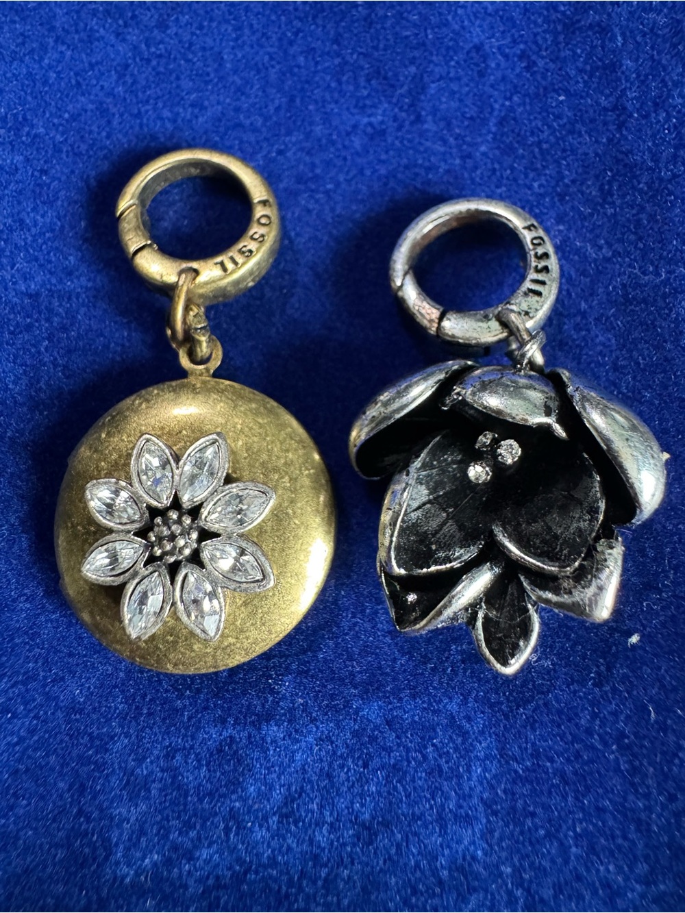 Lot of 2 Vintage Fossil Floral Clip-On Charms – Y2K Era (Brass & Silver Tone)